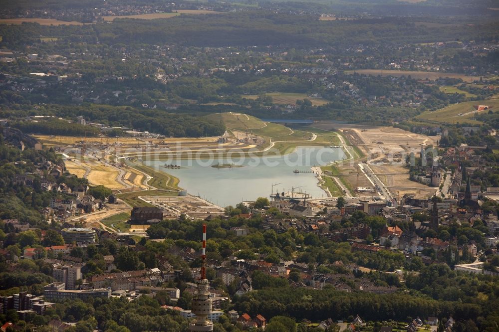 Dortmund Hörde from above - Phoenix Lake in the district Horde on the former site of the Hermannshuette to create a large lake with residential areas