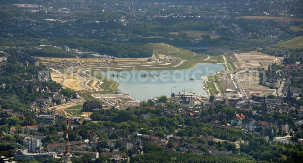 Dortmund Hörde from the bird's eye view: Phoenix Lake in the district Horde on the former site of the Hermannshuette to create a large lake with residential areas