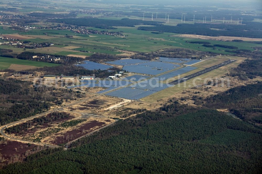 Aerial photograph Falkenberg - Solar power station in Falkenberg-Lönnewitz Airport