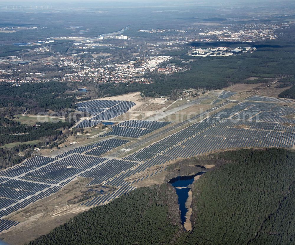 Aerial photograph Finow / Finowfurt - View of the almost fully assembled solar fields of the new solar power plant Finow Tower. The hybrid solar AG is currently building on the former military airport, a solar power plant