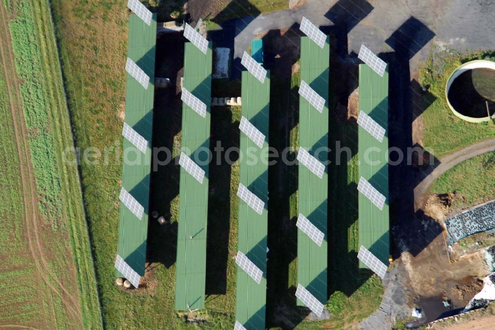 Willingshausen from above - Blick auf eine Wolfgang Gerbere Photovoltaik- anlage im Ortsteil Wasenberg. Kaisinger Horst u. Christiane, Am alten Pflaster 2, 34628 Willingshausen, 06691-2943