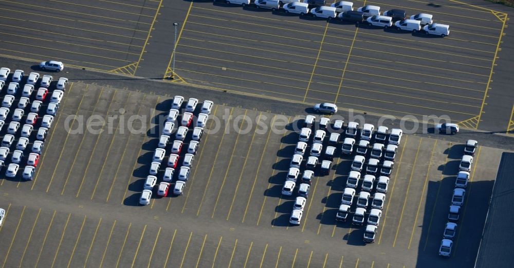 Cuxhaven from the bird's eye view: Vehicle loading dock in the harbor and coastal areas on America harbor in Cuxhaven in Lower Saxony