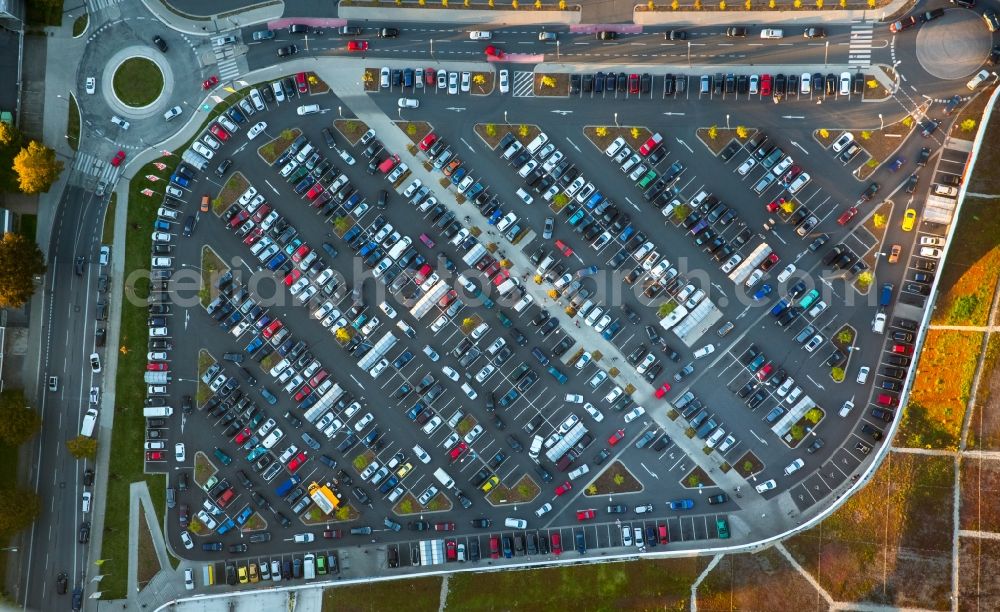 Essen from above - Automobile and automotive parking- area in Essen in the state North Rhine-Westphalia