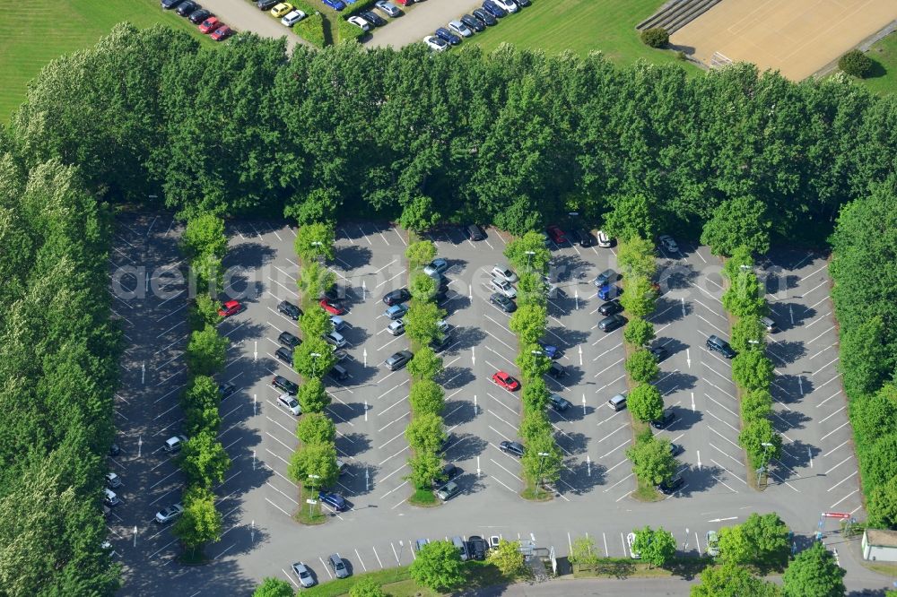 Aerial photograph Schwerin - Automobile and automotive parking- area in Schwerin in the state Mecklenburg - Western Pomerania