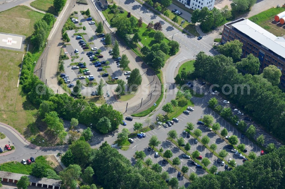 Schwerin from the bird's eye view: Automobile and automotive parking- area in Schwerin in the state Mecklenburg - Western Pomerania