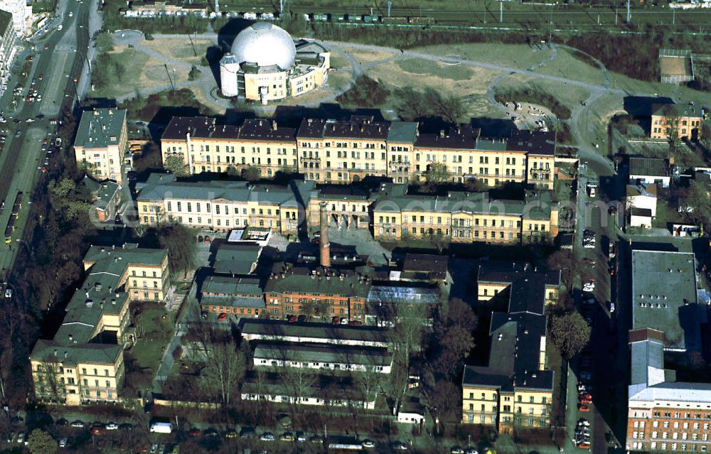 Berlin-Prenzlauer Berg from above - Planetarium Berlin-Prenzlauer-Berg (am Thälmannpark).