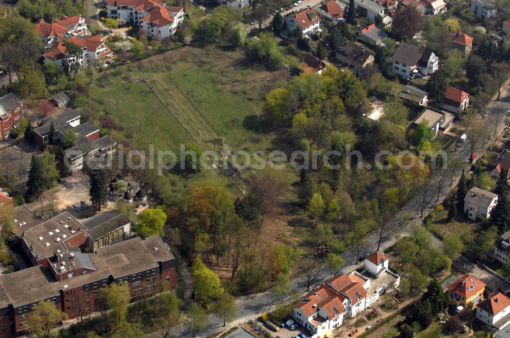 Aerial image Berlin - Blick auf die Planungs- und Baufläche für Einfamilienhäuser an der Frohnauer Strasse in 13467 Berlin - ein Projekt der CONCEPT BAU - PREMIER GmbH, Engeldamm 64b, 10179 Berlin, Tel.: 030.23 12 03 - 0.