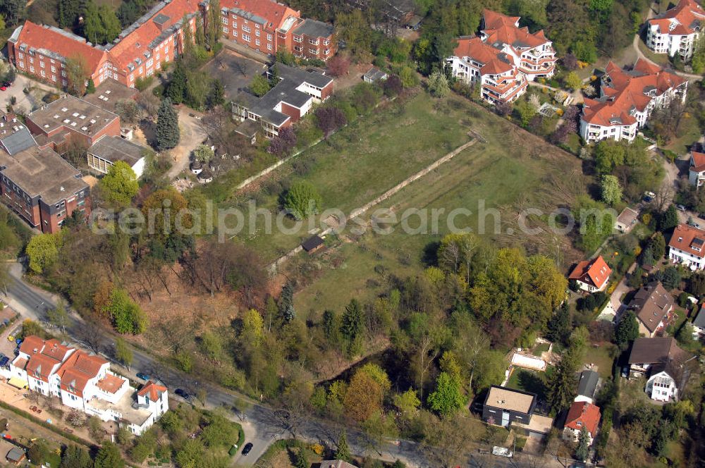 Berlin from above - Blick auf die Planungs- und Baufläche für Einfamilienhäuser an der Frohnauer Strasse in 13467 Berlin - ein Projekt der CONCEPT BAU - PREMIER GmbH, Engeldamm 64b, 10179 Berlin, Tel.: 030.23 12 03 - 0.