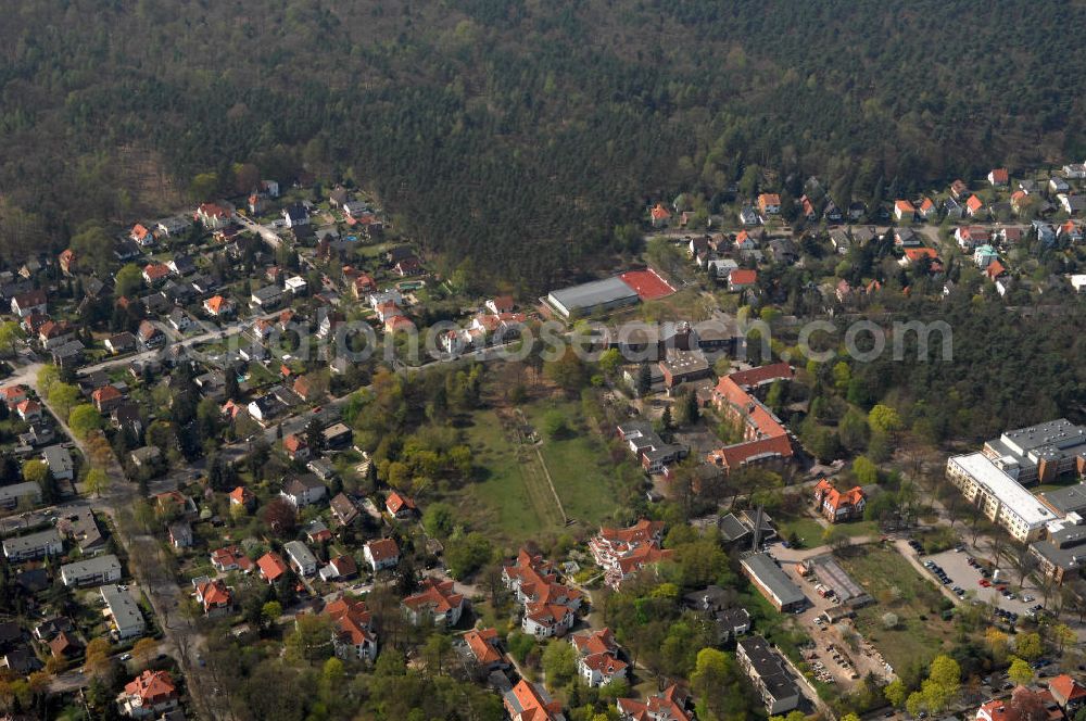 Aerial image Berlin - Blick auf die Planungs- und Baufläche für Einfamilienhäuser an der Frohnauer Strasse in 13467 Berlin - ein Projekt der CONCEPT BAU - PREMIER GmbH, Engeldamm 64b, 10179 Berlin, Tel.: 030.23 12 03 - 0.