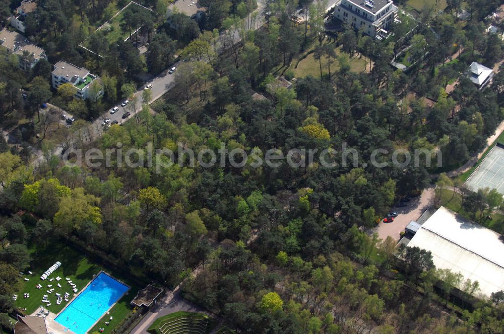 Aerial image Berlin - Blick auf die Planungs- und Baufläche für Einfamilienhäuser am Goldfinkweg 2 in 14195 Berlin - ein Projekt der CONCEPT BAU - PREMIER GmbH, Engeldamm 64b, 10179 Berlin, Tel.: 030.23 12 03 - 0.