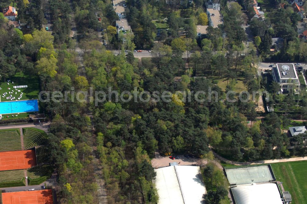 Berlin from above - Blick auf die Planungs- und Baufläche für Einfamilienhäuser am Goldfinkweg 2 in 14195 Berlin - ein Projekt der CONCEPT BAU - PREMIER GmbH, Engeldamm 64b, 10179 Berlin, Tel.: 030.23 12 03 - 0.