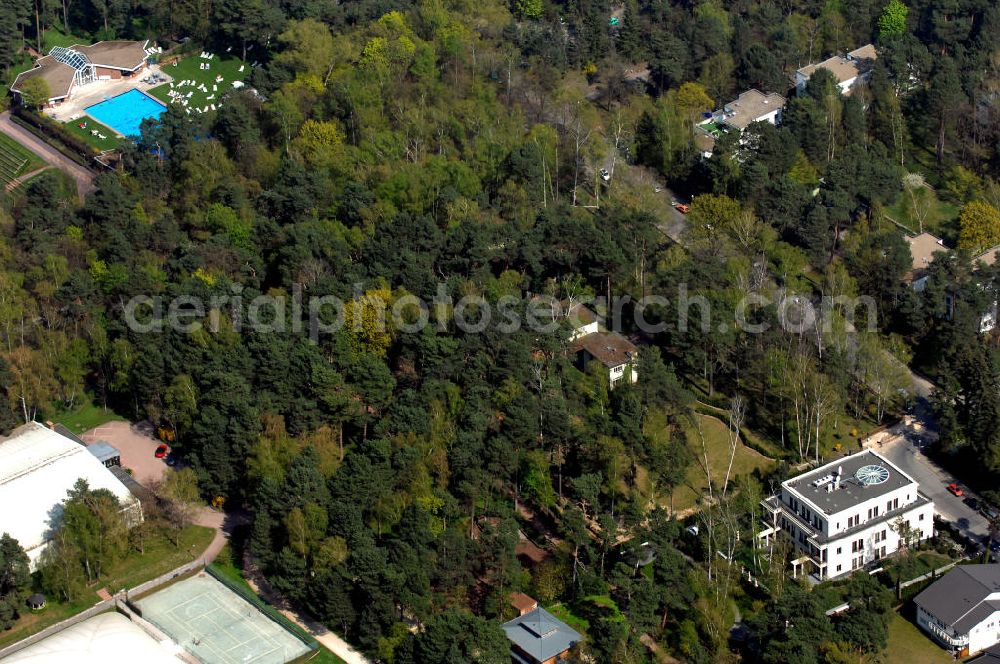 Aerial image Berlin - Blick auf die Planungs- und Baufläche für Einfamilienhäuser am Goldfinkweg 2 in 14195 Berlin - ein Projekt der CONCEPT BAU - PREMIER GmbH, Engeldamm 64b, 10179 Berlin, Tel.: 030.23 12 03 - 0.