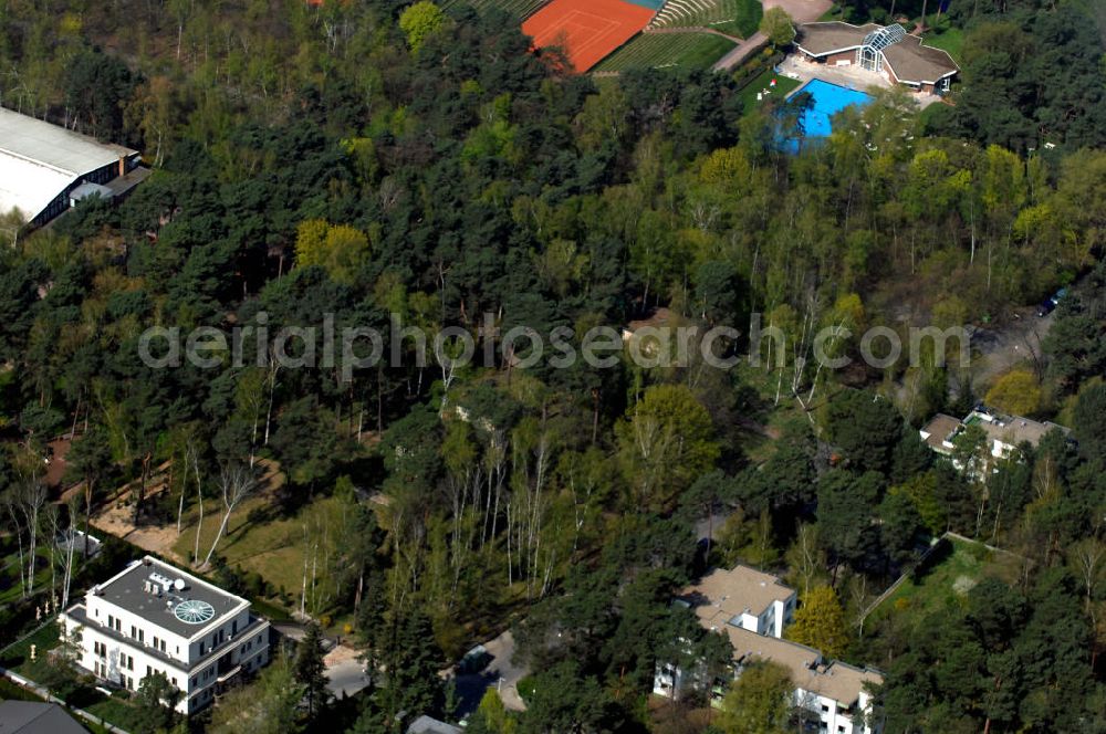 Berlin from above - Blick auf die Planungs- und Baufläche für Einfamilienhäuser am Goldfinkweg 2 in 14195 Berlin - ein Projekt der CONCEPT BAU - PREMIER GmbH, Engeldamm 64b, 10179 Berlin, Tel.: 030.23 12 03 - 0.