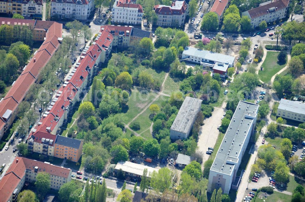 Berlin-Lichtenberg from the bird's eye view: Areal der Planungsfläche der NCC Deutschland am Wohngebiet Aristotelessteig 14-16 in 10318 Berlin-Lichtenberg. Area of the planning area of the NCC Germany on residential Aristotelessteig 14-16 in 10318 Berlin-Lichtenberg.