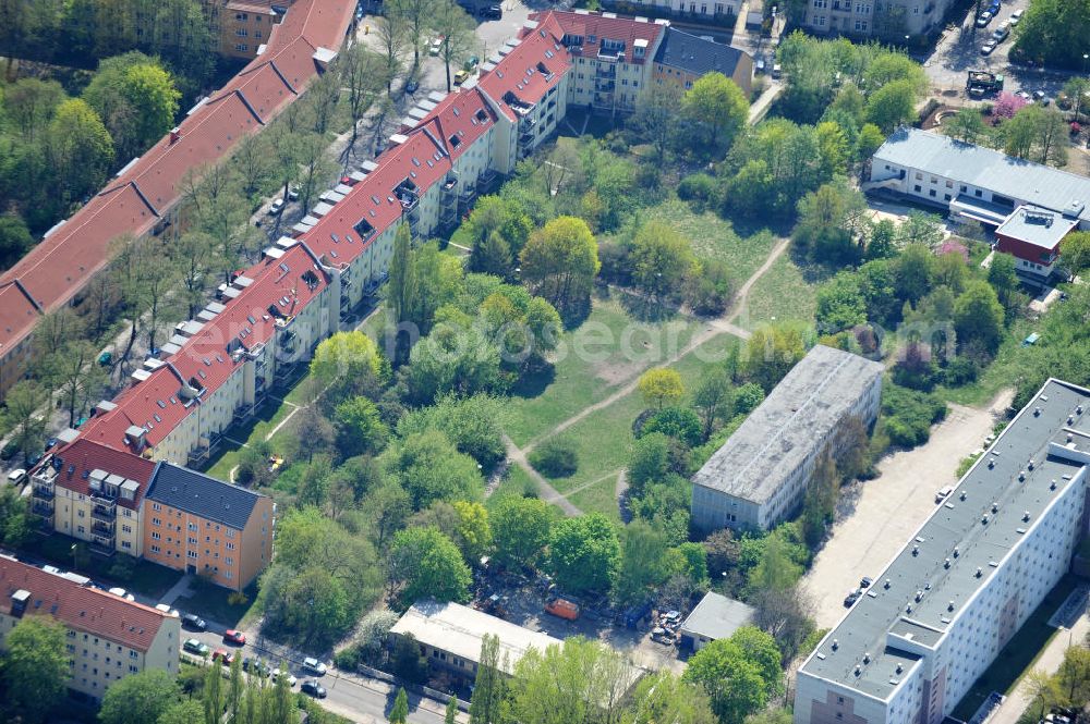 Aerial image Berlin-Lichtenberg - Areal der Planungsfläche der NCC Deutschland am Wohngebiet Aristotelessteig 14-16 in 10318 Berlin-Lichtenberg. Area of the planning area of the NCC Germany on residential Aristotelessteig 14-16 in 10318 Berlin-Lichtenberg.