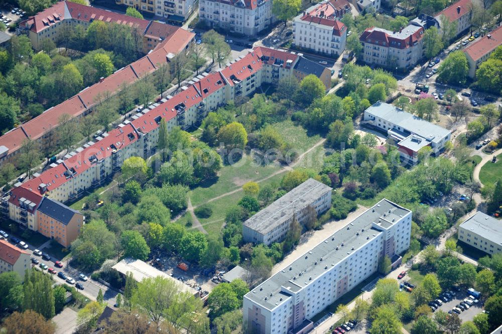 Aerial photograph Berlin-Lichtenberg - Areal der Planungsfläche der NCC Deutschland am Wohngebiet Aristotelessteig 14-16 in 10318 Berlin-Lichtenberg. Area of the planning area of the NCC Germany on residential Aristotelessteig 14-16 in 10318 Berlin-Lichtenberg.