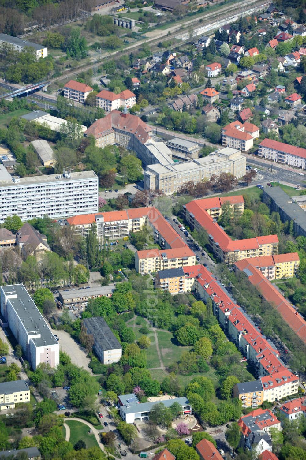 Aerial photograph Berlin-Lichtenberg - Areal der Planungsfläche der NCC Deutschland am Wohngebiet Aristotelessteig 14-16 in 10318 Berlin-Lichtenberg. Area of the planning area of the NCC Germany on residential Aristotelessteig 14-16 in 10318 Berlin-Lichtenberg.