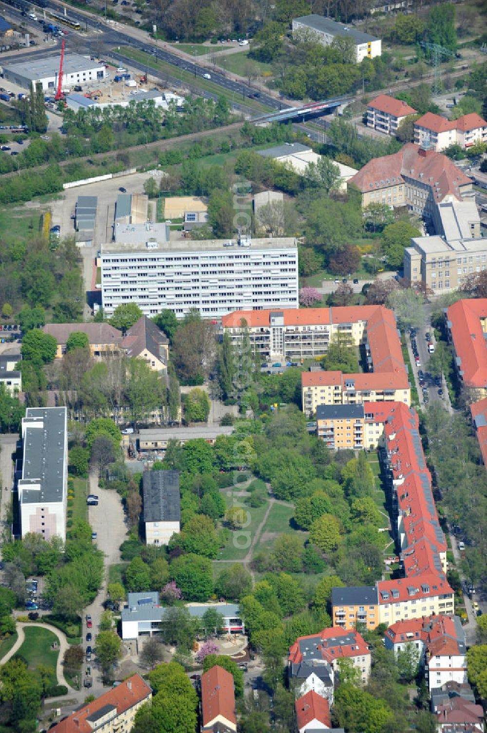 Berlin-Lichtenberg from above - Areal der Planungsfläche der NCC Deutschland am Wohngebiet Aristotelessteig 14-16 in 10318 Berlin-Lichtenberg. Area of the planning area of the NCC Germany on residential Aristotelessteig 14-16 in 10318 Berlin-Lichtenberg.