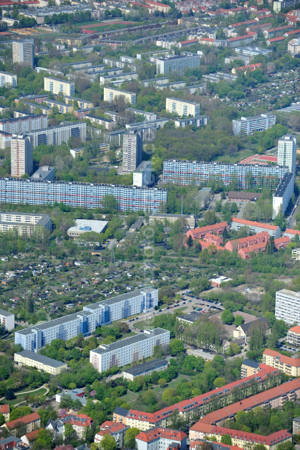 Berlin-Lichtenberg from above - Areal der Planungsfläche der NCC Deutschland am Wohngebiet Aristotelessteig 14-16 in 10318 Berlin-Lichtenberg. Area of the planning area of the NCC Germany on residential Aristotelessteig 14-16 in 10318 Berlin-Lichtenberg.