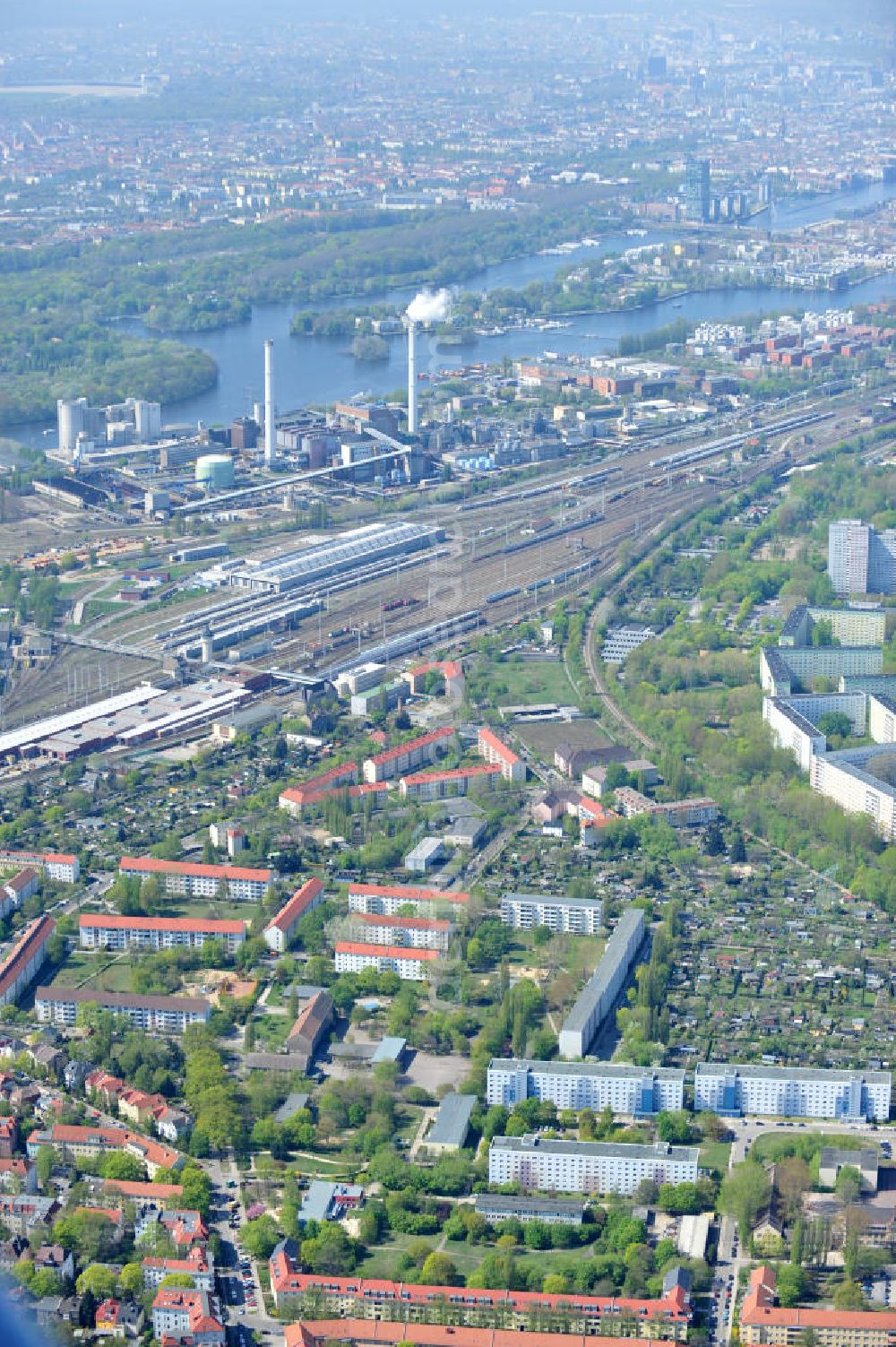 Aerial photograph Berlin-Lichtenberg - Areal der Planungsfläche der NCC Deutschland am Wohngebiet Aristotelessteig 14-16 in 10318 Berlin-Lichtenberg. Area of the planning area of the NCC Germany on residential Aristotelessteig 14-16 in 10318 Berlin-Lichtenberg.