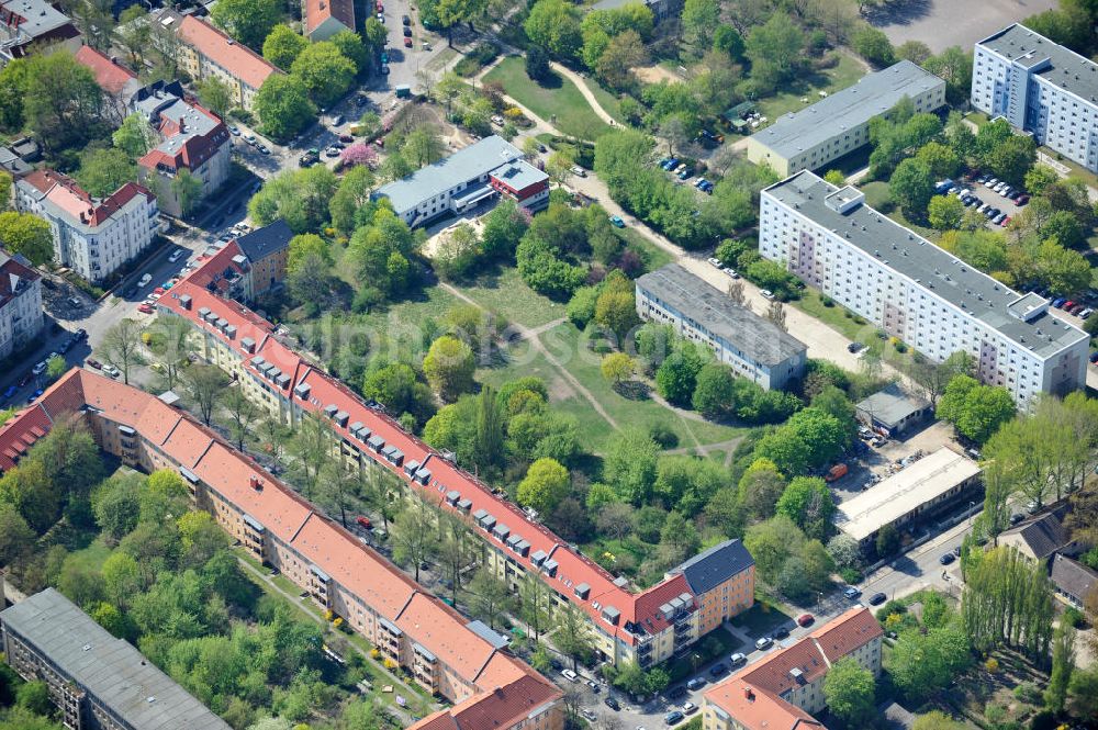 Berlin-Lichtenberg from the bird's eye view: Areal der Planungsfläche der NCC Deutschland am Wohngebiet Aristotelessteig 14-16 in 10318 Berlin-Lichtenberg. Area of the planning area of the NCC Germany on residential Aristotelessteig 14-16 in 10318 Berlin-Lichtenberg.