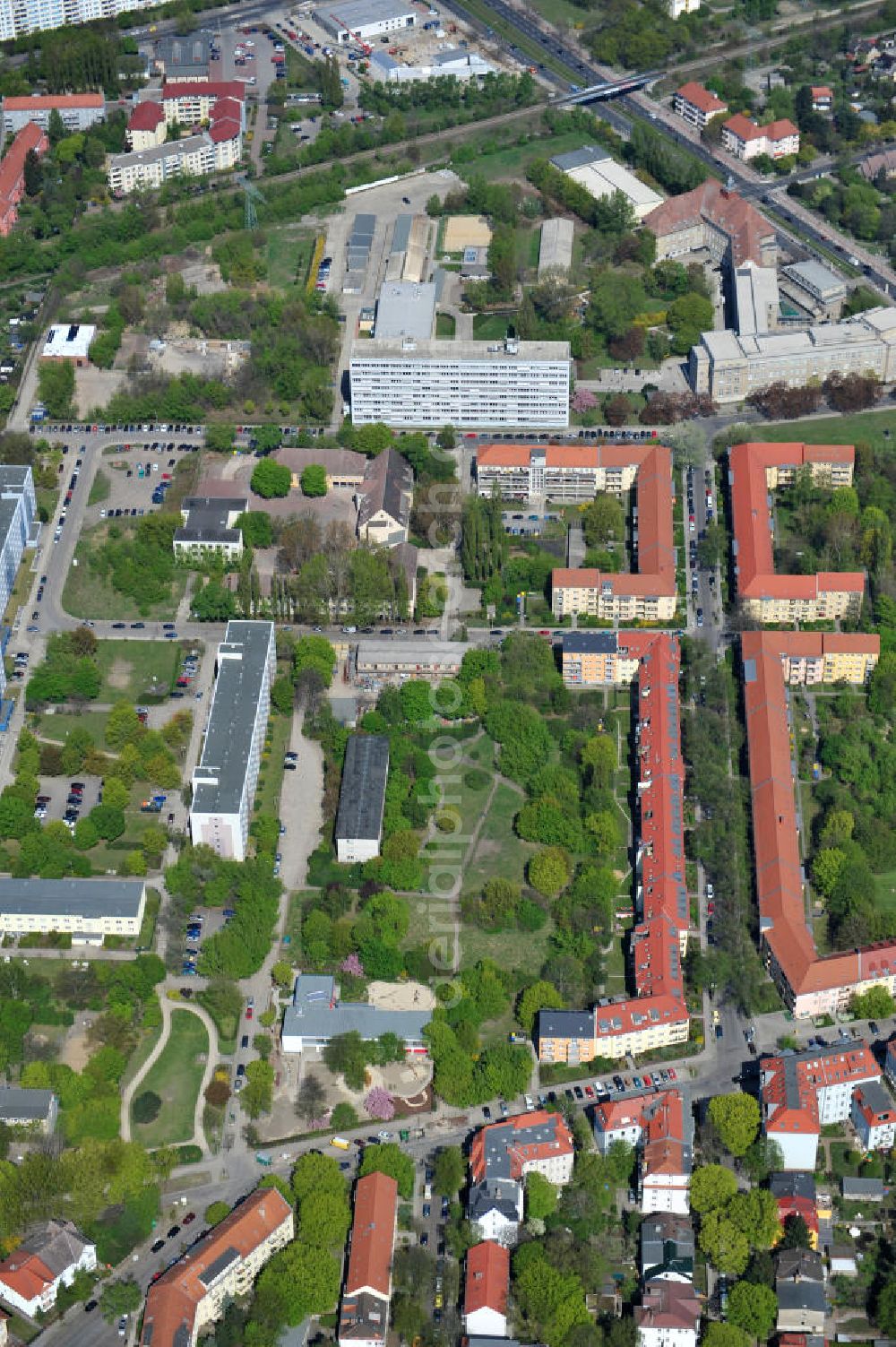 Berlin-Lichtenberg from the bird's eye view: Areal der Planungsfläche der NCC Deutschland am Wohngebiet Aristotelessteig 14-16 in 10318 Berlin-Lichtenberg. Area of the planning area of the NCC Germany on residential Aristotelessteig 14-16 in 10318 Berlin-Lichtenberg.