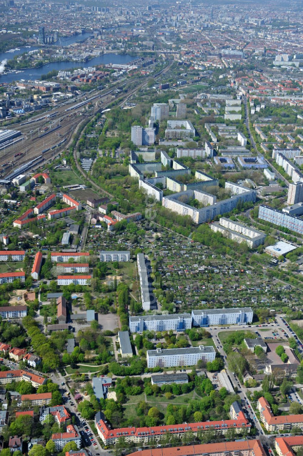 Aerial photograph Berlin-Lichtenberg - Areal der Planungsfläche der NCC Deutschland am Wohngebiet Aristotelessteig 14-16 in 10318 Berlin-Lichtenberg. Area of the planning area of the NCC Germany on residential Aristotelessteig 14-16 in 10318 Berlin-Lichtenberg.