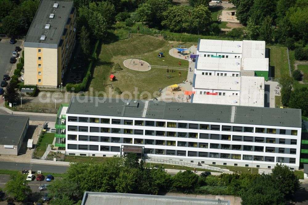 Aerial photograph Magdeburg - Residential building in the residential area of industrially manufactured settlement at Wilhelm-Hoepfner-Ring in the district Sudenburg in Magdeburg in the state Saxony-Anhalt