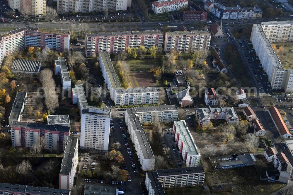 Berlin from above - Skyscrapers in the residential area of industrially manufactured settlement Alfred-Kowalke-Strasse - Massower Strasse - Kurze Strasse in the district Lichtenberg in Berlin, Germany