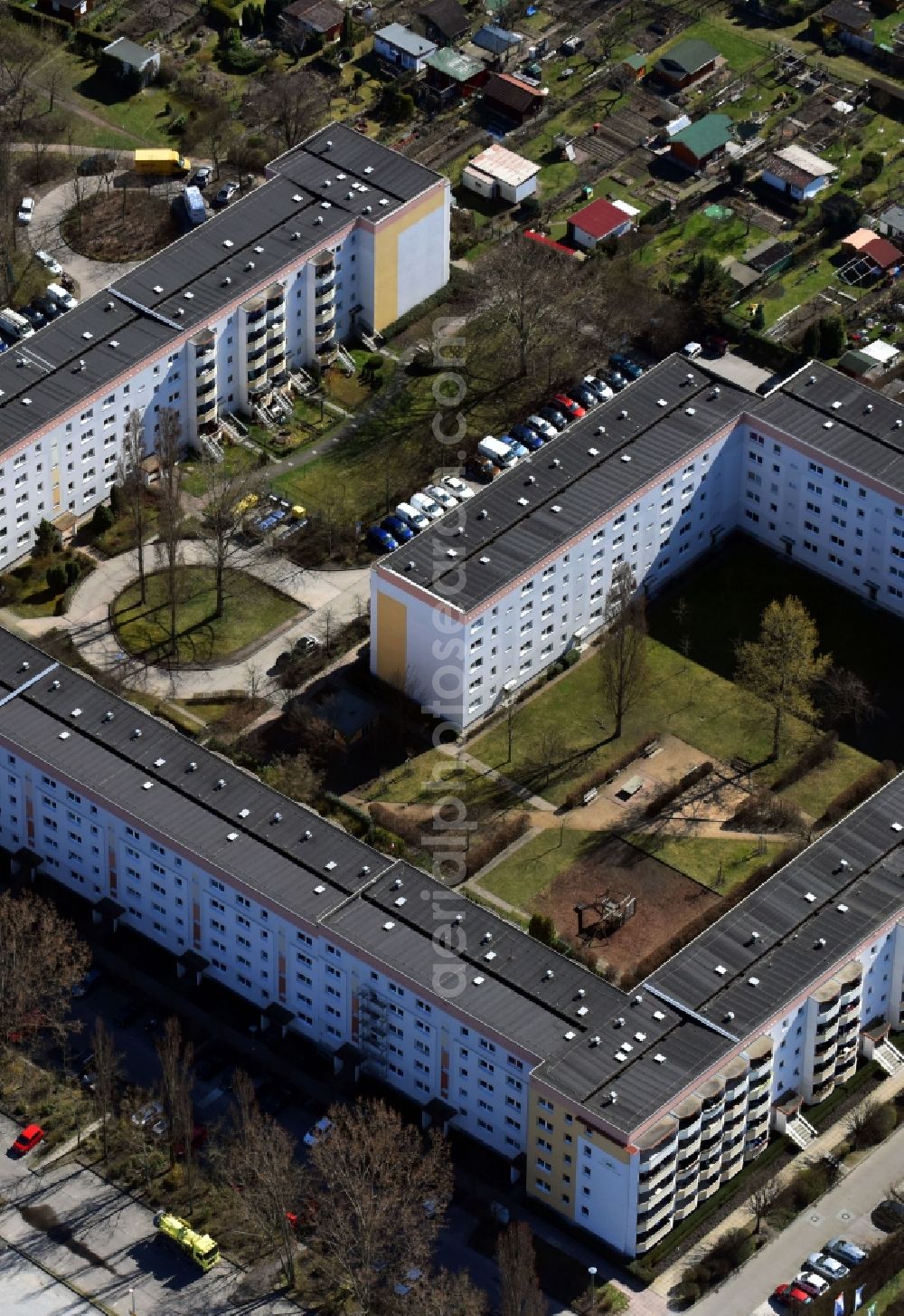 Aerial image Berlin - Skyscrapers in the residential area of industrially manufactured settlement Alte Hellersdorfer Strasse in the district Hellersdorf in Berlin