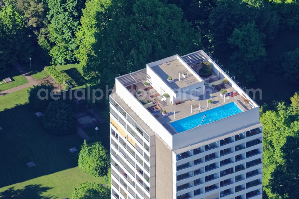 Aerial photograph München - Skyscrapers in the residential area of industrially manufactured settlement Elektrastrasse - Englschalkinger Strasse on Arabellapark in the district Bogenhausen in Munich in the state Bavaria, Germany