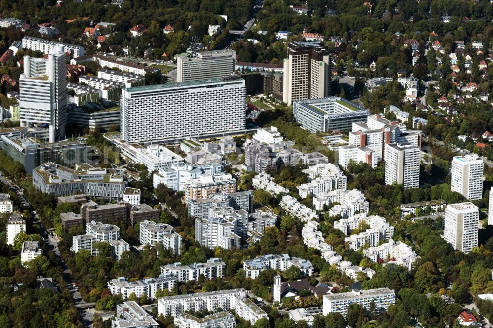 München from above - Skyscrapers in the residential area of industrially manufactured settlement Elektrastrasse - Englschalkinger Strasse on Arabellapark in the district Bogenhausen in Munich in the state Bavaria, Germany