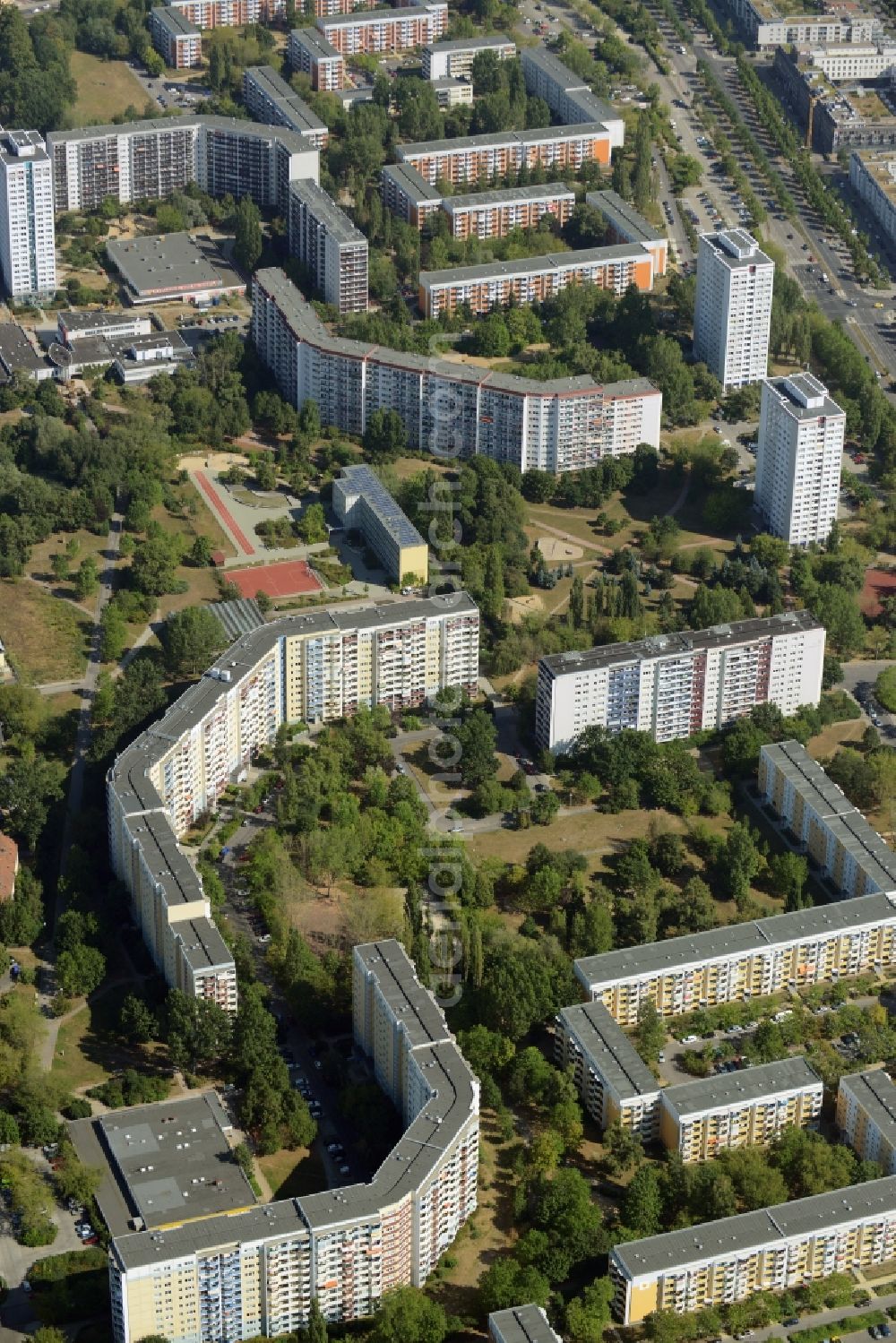 Berlin from above - Skyscrapers in the residential area of industrially manufactured settlement at the Blumberger Damm in Berlin in Germany