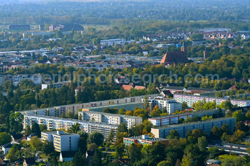 Bernau from the bird's eye view: Residential area of industrially manufactured settlement on street Gorkistrasse - Sachtlebenstrasse - Hermann-Duncker-Strasse in Bernau in the state Brandenburg, Germany