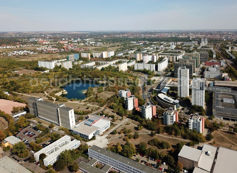 Halle (Saale) from above - Skyscrapers in the residential area of industrially manufactured settlement An of Magistrale in the district Neustadt in Halle (Saale) in the state Saxony-Anhalt, Germany