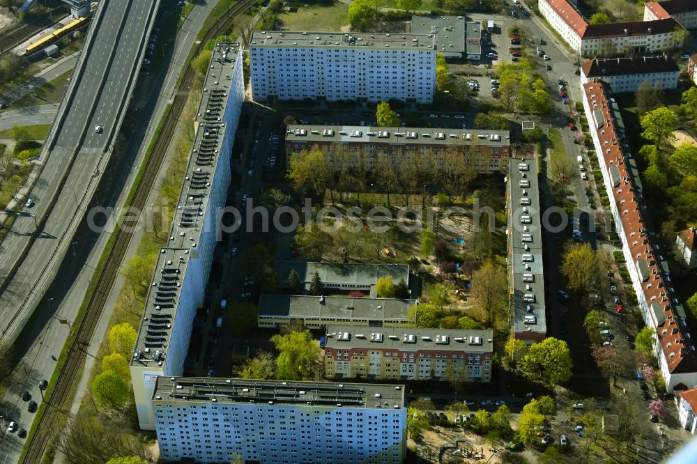 Aerial photograph Berlin - Skyscrapers in the residential area of a??a??an industrially manufactured prefabricated housing estate on Bundesstrasse 109 in the Pankow district in Berlin, Germany