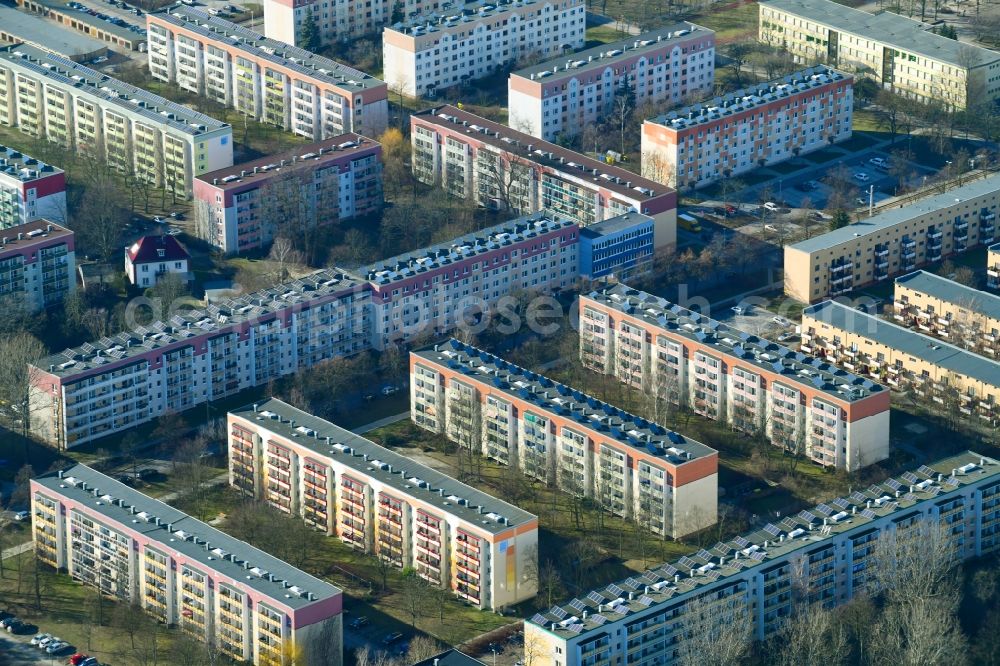 Cottbus from the bird's eye view: Skyscrapers in the residential area of industrially manufactured settlement along the Muskauer Strasse in Cottbus in the state Brandenburg, Germany