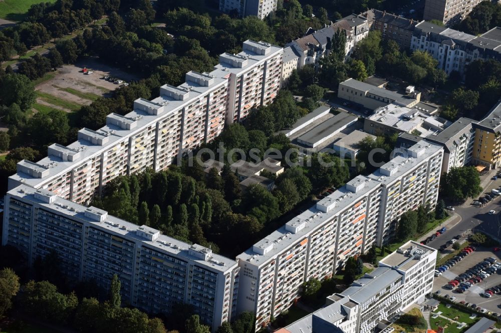 Dresden from the bird's eye view: Skyscrapers in the residential area of industrially manufactured settlement in the Elsasser Strasse in Dresden in the state Saxony