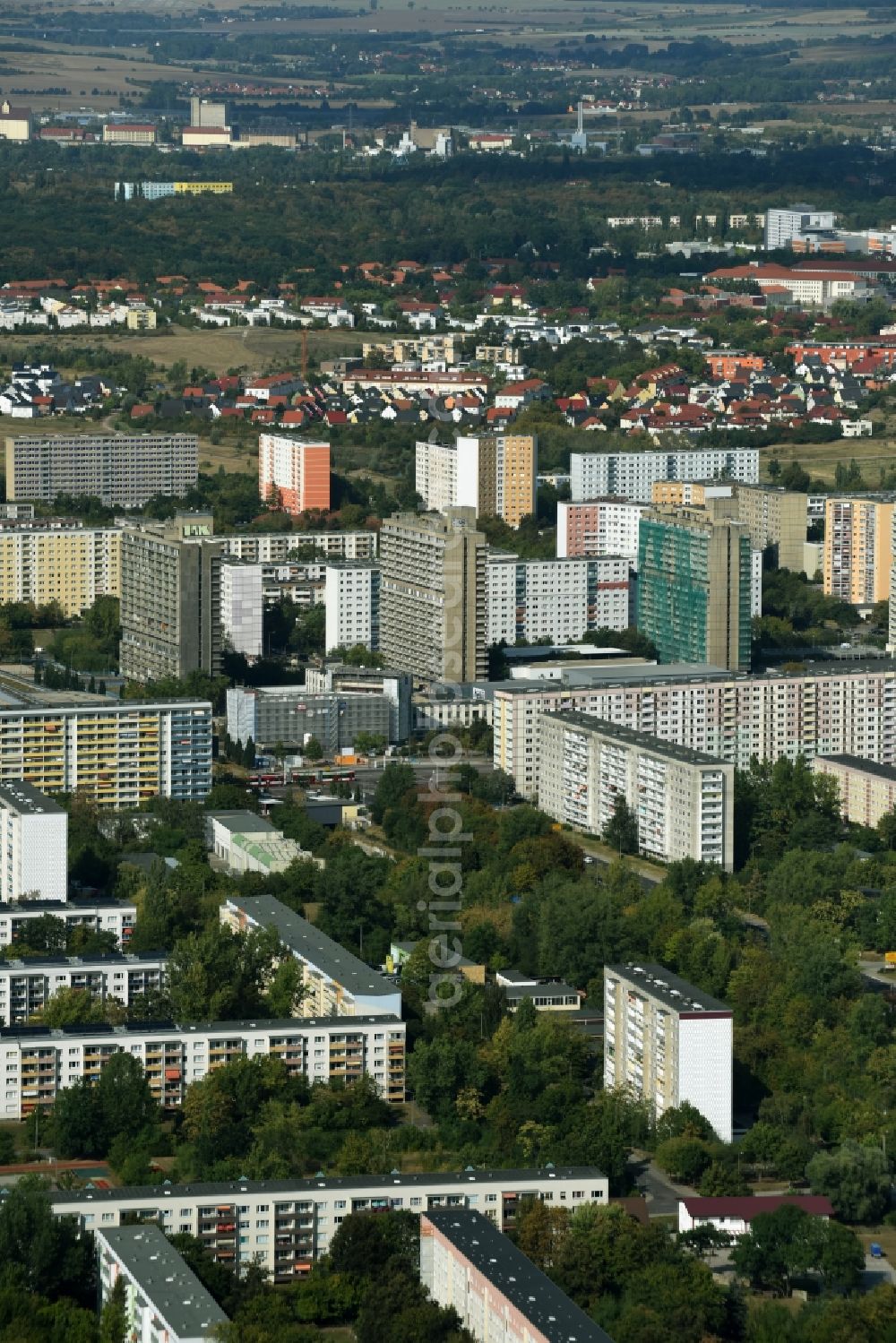 Aerial photograph Halle (Saale) - Skyscrapers in the residential area of industrially manufactured settlement entlang der Albert-Einstein-Strasse in Halle (Saale) in the state Saxony-Anhalt