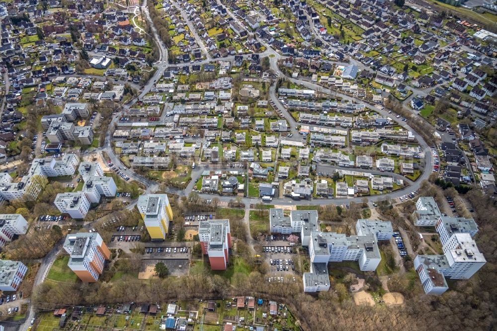 Kreuztal from the bird's eye view: Skyscrapers in the residential area of industrially manufactured settlement and terraced housing estate along the Eggersten Ring in Kreuztal on Siegerland in the state North Rhine-Westphalia, Germany