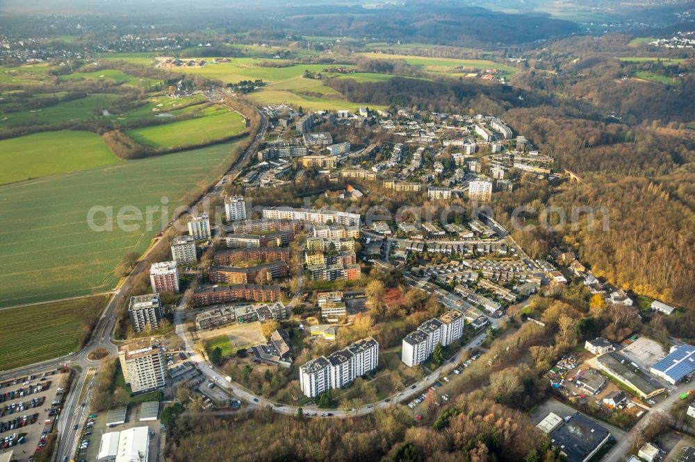 Heiligenhaus from the bird's eye view: Skyscrapers in the residential area of industrially manufactured settlement along the Harzstrasse - Rhoenstrasse - Hunsrueckstrasse in Heiligenhaus in the state North Rhine-Westphalia, Germany