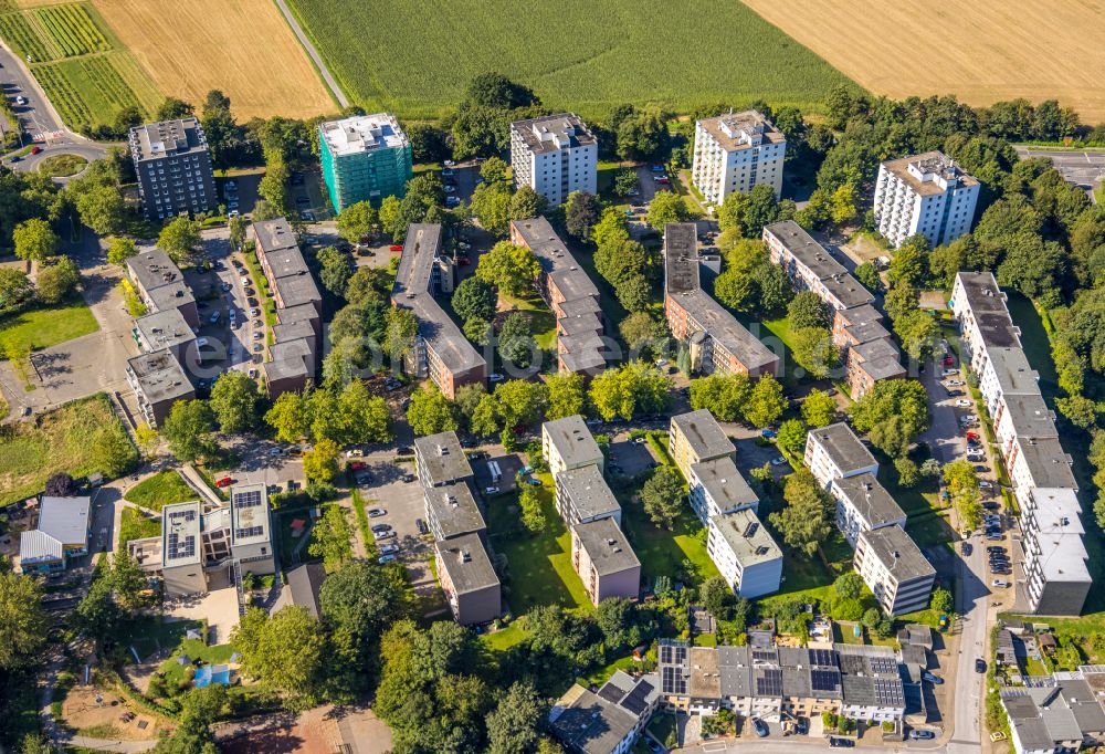 Heiligenhaus from above - Skyscrapers in the residential area of industrially manufactured settlement along the Harzstrasse - Rhoenstrasse - Hunsrueckstrasse in Heiligenhaus in the state North Rhine-Westphalia, Germany