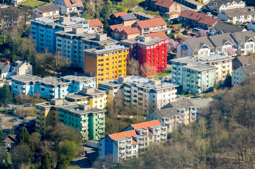 Hagen from above - Skyscrapers in the residential area of industrially manufactured settlement along the Hoexterstrasse in Hagen in the state North Rhine-Westphalia, Germany