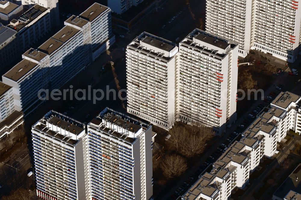 Aerial image Berlin - Skyscrapers in the residential area of industrially manufactured settlement along the Krausenstrasse in the district Mitte in Berlin, Germany