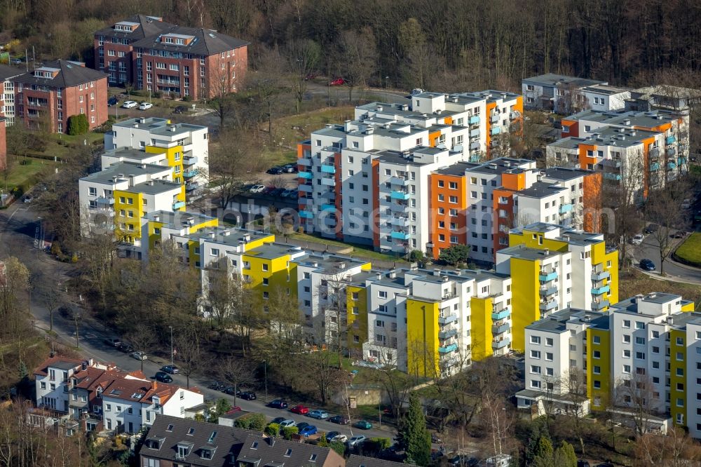 Bochum from above - Skyscrapers in the residential area of industrially manufactured settlement along the Semperstrasse - Gropiusweg in Bochum in the state North Rhine-Westphalia, Germany