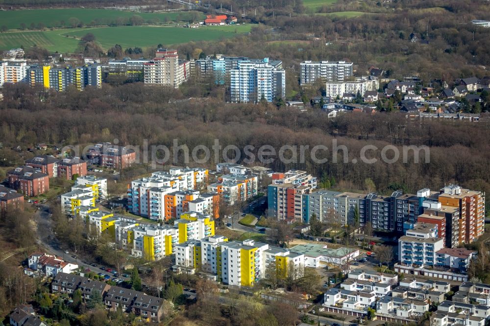 Bochum from the bird's eye view: Skyscrapers in the residential area of industrially manufactured settlement along the Semperstrasse - Gropiusweg in Bochum in the state North Rhine-Westphalia, Germany