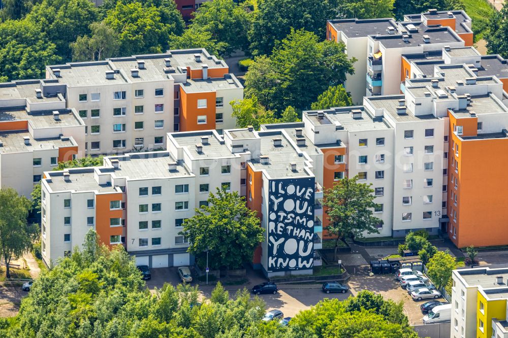 Bochum from above - Skyscrapers in the residential area of industrially manufactured settlement along the Semperstrasse - Gropiusweg in Bochum in the state North Rhine-Westphalia, Germany