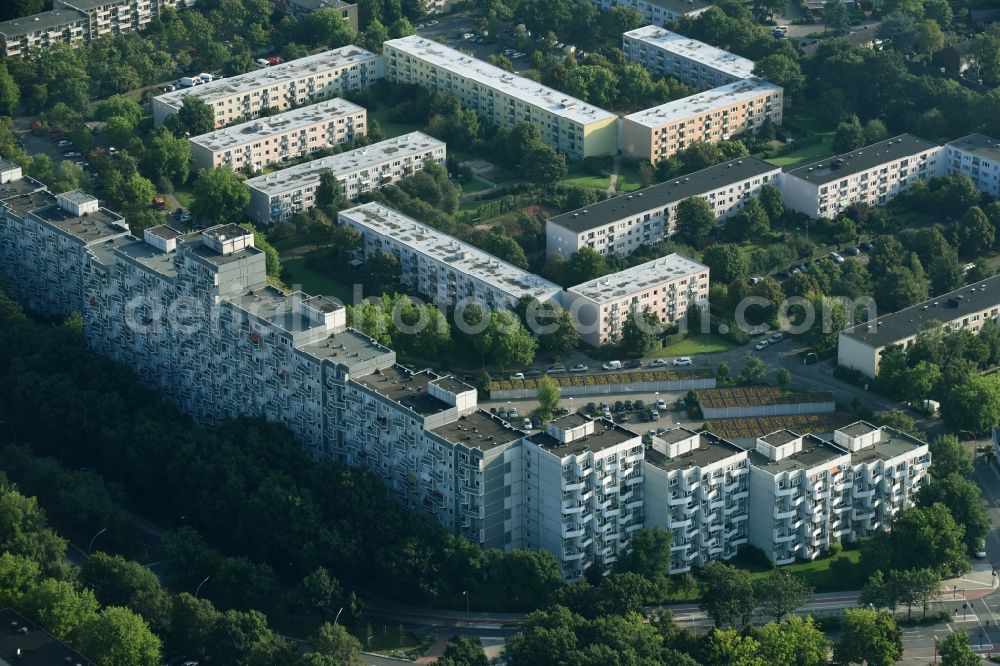 Hamburg from above - Skyscrapers in the residential area of industrially manufactured settlement along the streets Immenbusch and Bornheide in Hamburg