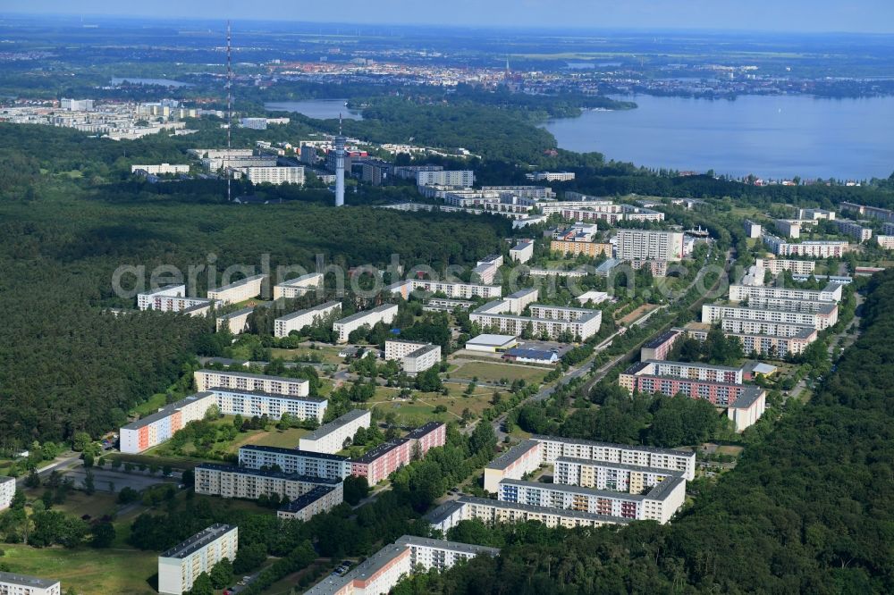 Schwerin from the bird's eye view: Skyscrapers in the residential area of industrially manufactured settlement along the Ziolkowskistrasse - Otto-von-Guericke-Strasse in the district Muesser Holz in Schwerin in the state Mecklenburg - Western Pomerania, Germany