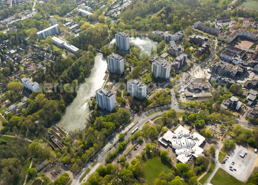 Erkrath from the bird's eye view: Skyscrapers in the residential area of industrially manufactured settlement in Erkrath in the state North Rhine-Westphalia